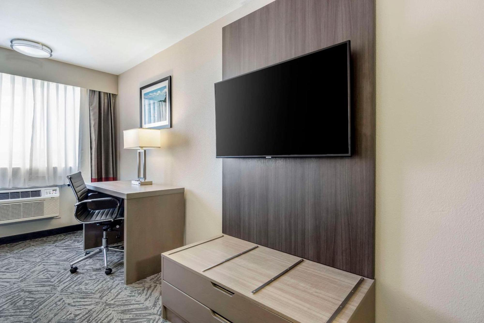 Comfort Inn & Suites Pacific - Auburn エクステリア 写真